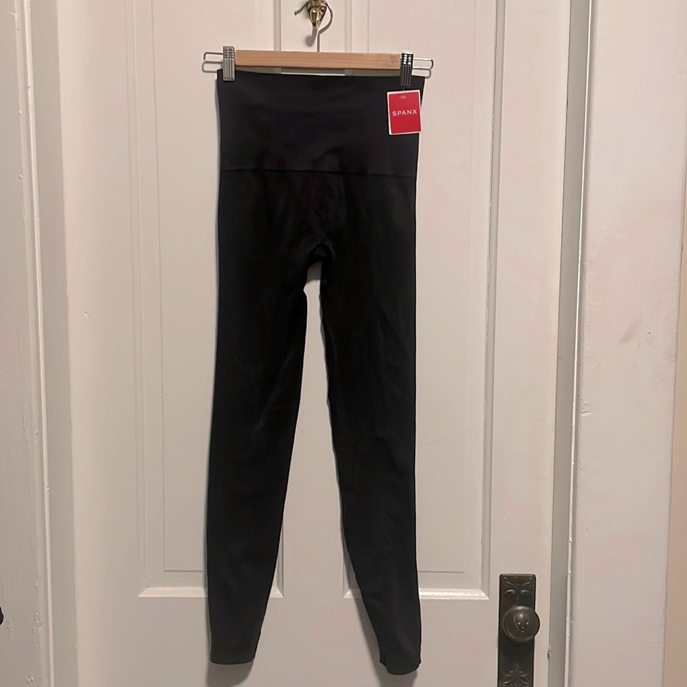 SPANX Look At Me Now Leggings, NWT